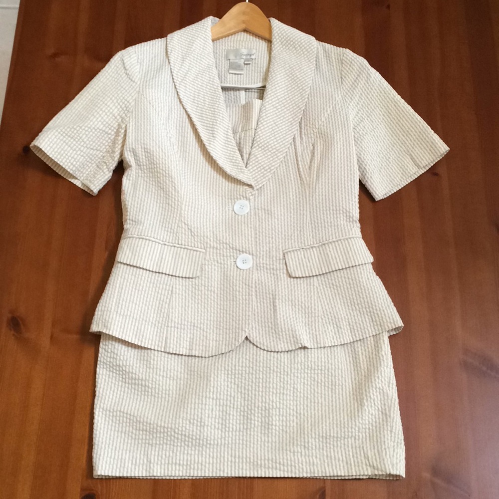 Spiegel seersucker beige/white jacket & skirt .